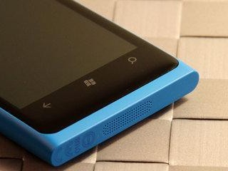 Lumia800（领先一代的智能手机）