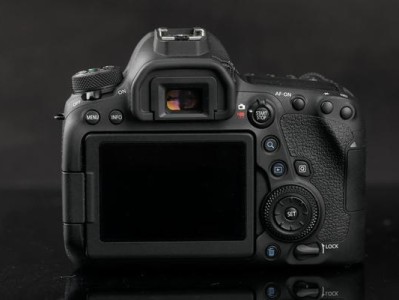 佳能6DMarkII（透视佳能6DMarkII的功能与性能，让你重新定义摄影体验）