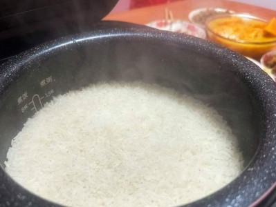电饭煲炖汤的好处及使用技巧（营养丰富的电饭煲炖汤健康无忧）