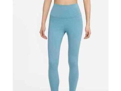 Nike紧身裤的舒适性和时尚性如何？（一款运动服装中的时尚必备，探索Nike紧身裤的优势）