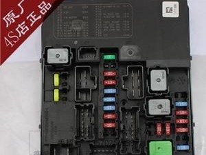 轩逸气囊电脑拆解教程（详细介绍如何正确拆解和安装轩逸汽车的气囊电脑）